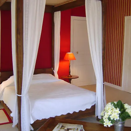Bed & Breakfast Chateau De Beaulieu 4*