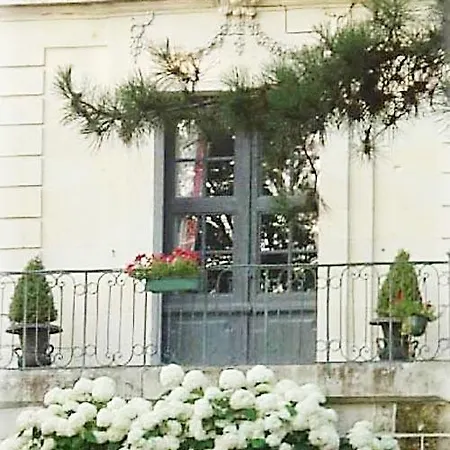 Bed & Breakfast Chateau De Beaulieu Saumur