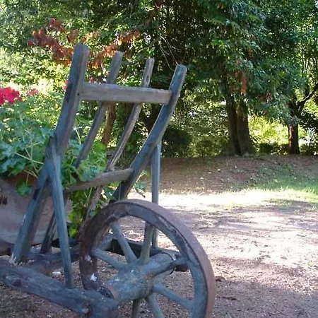 Bed & Breakfast Chateau De Beaulieu 3*