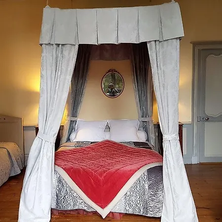 Bed & Breakfast Chateau De Beaulieu 3*