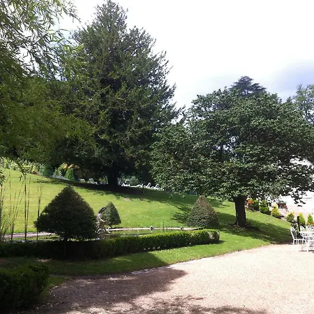 Chateau De Beaulieu Bed and Breakfast 4*