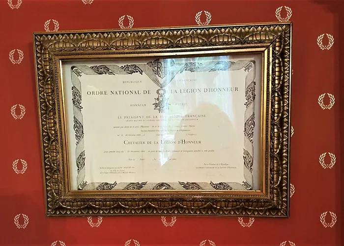 Chateau De Beaulieu Bed & Breakfast 4*