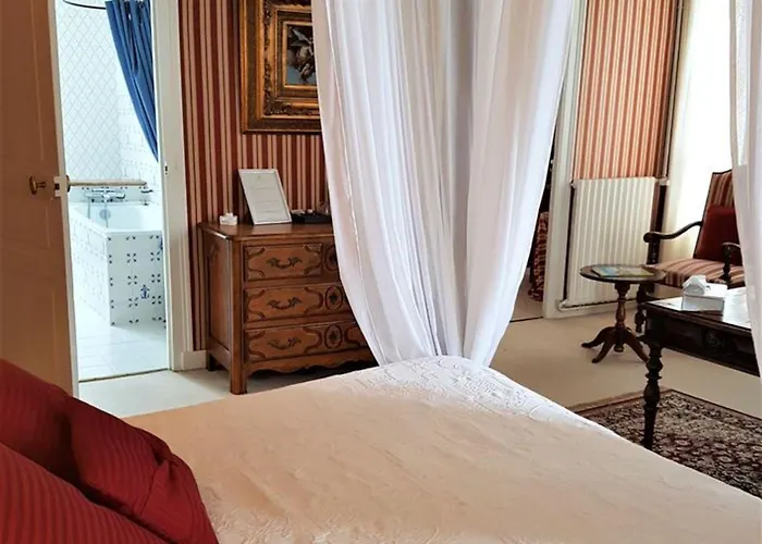 Chateau De Beaulieu Bed & Breakfast