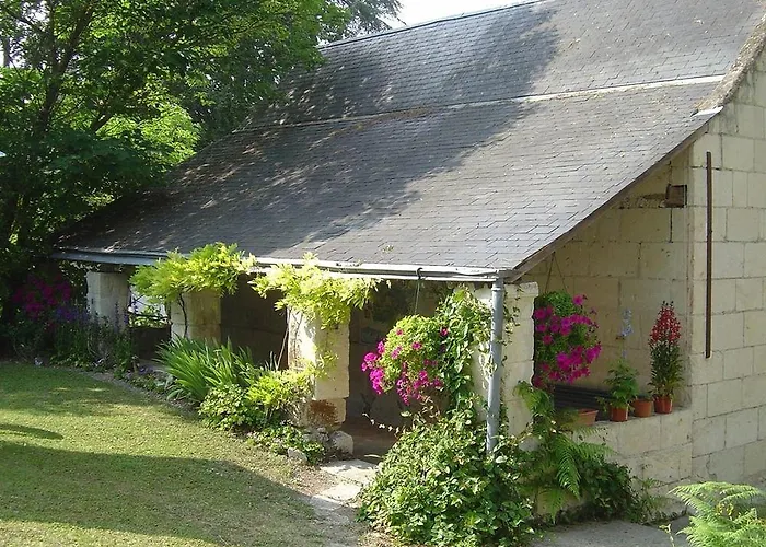 Chateau De Beaulieu Bed & Breakfast 4*